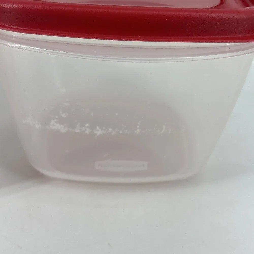 Rubbermaid Container LOT (5)  1.25 Cup, (2) 7 Cups & (4) 4 oz Red Snap-on Lids